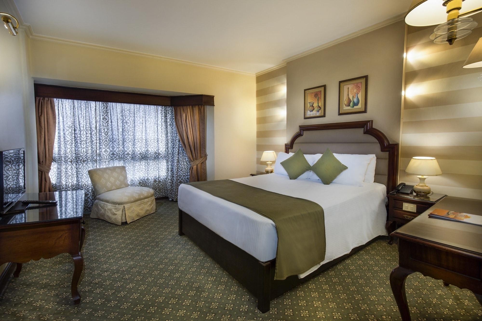 Pyramisa Suites Hotel Cairo Giza Zewnętrze zdjęcie