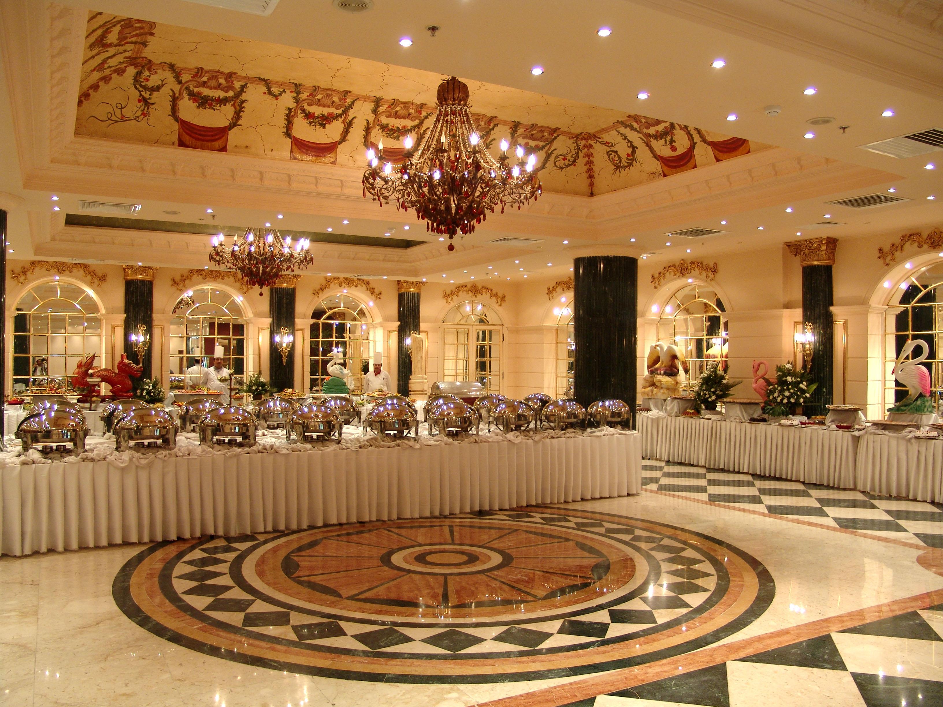 Pyramisa Suites Hotel Cairo Giza Zewnętrze zdjęcie The ballroom of the hotel