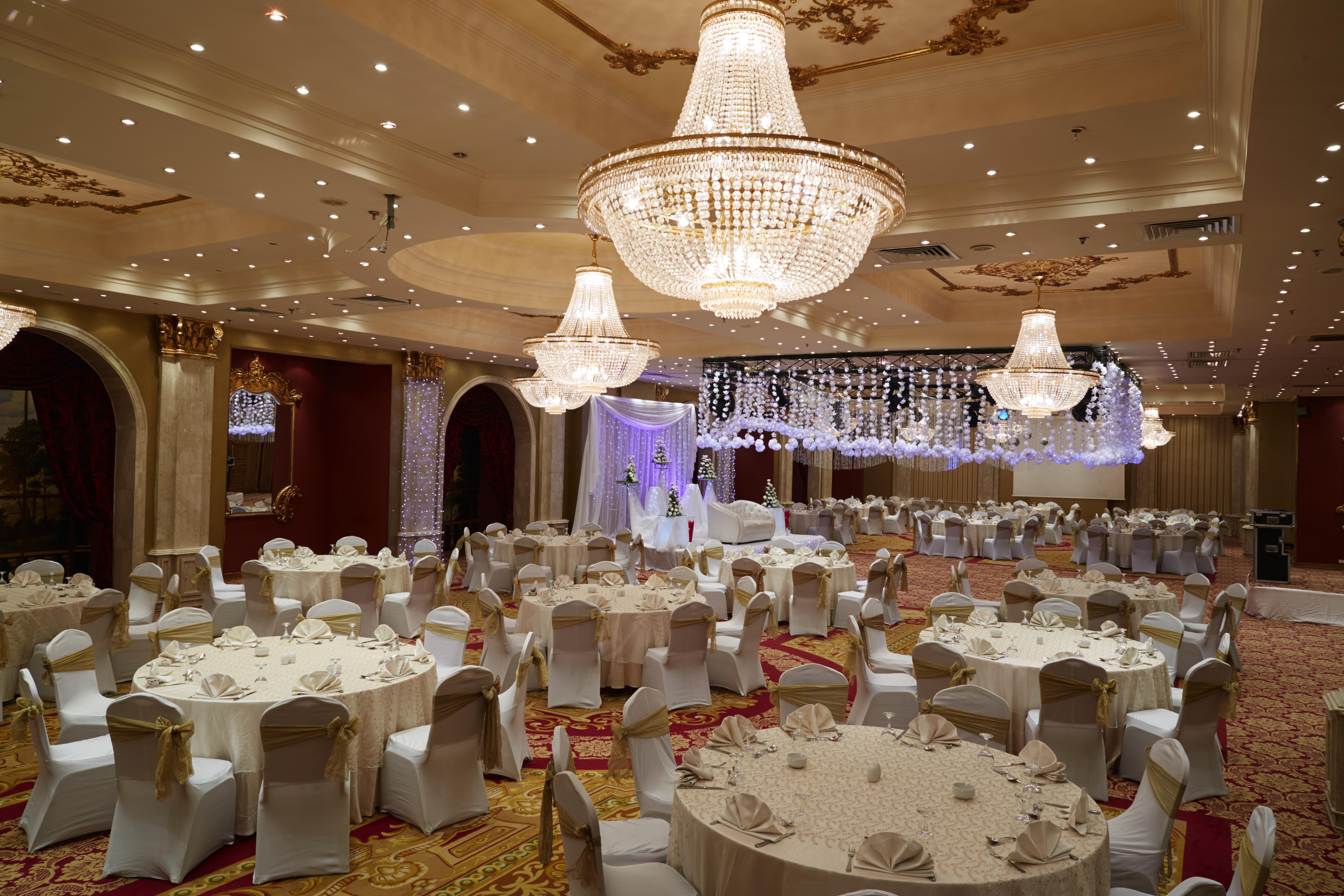 Pyramisa Suites Hotel Cairo Giza Zewnętrze zdjęcie The ballroom at the hotel