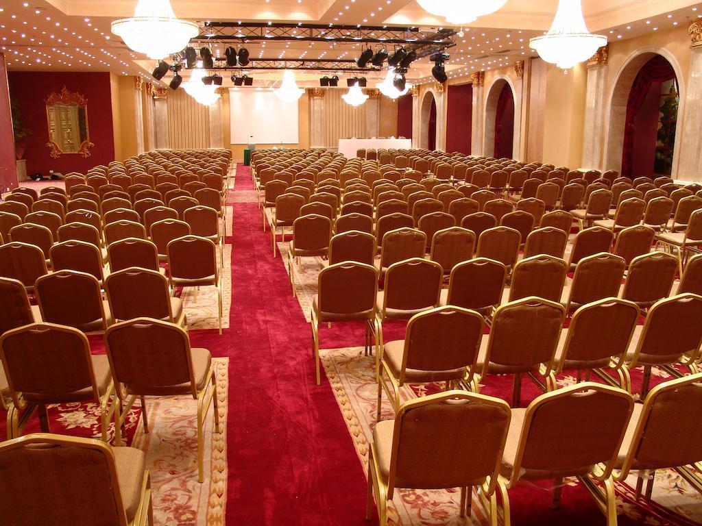 Pyramisa Suites Hotel Cairo Giza Udogodnienia zdjęcie The ballroom